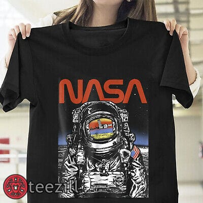 Official NASA-Astronaut-Moon-Reflection-Vintage-Retro-T-Shirt