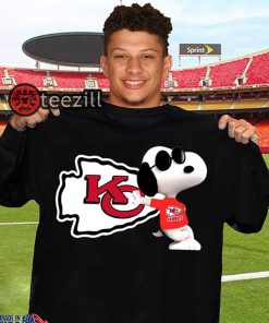 NFL Kansas City Chiefs Snoopy T shirt