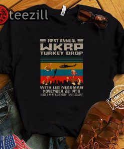 First Annual Wkrp Turkey Drop With Les Nessman November Vintage Tshirt