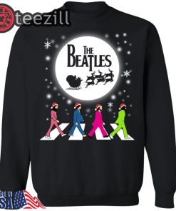 Santa The Beatles walking across Abbey Road Xmas Tshirt
