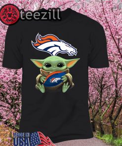 New Baby Yoda Hug Denver Broncos Shirt T-Shirt
