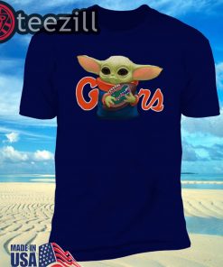 New Baby Yoda hug Gators Florida T-shirt