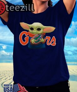 New Baby Yoda hug Gators Florida Tshirt