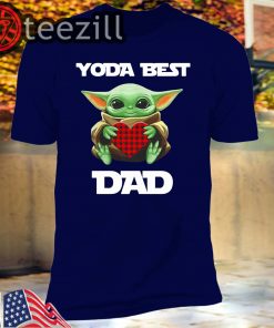 Baby Yoda hugging heart Yoda Best Dad Tshirt