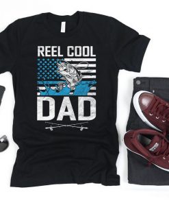 Reel Cool Dad Fisherman Fathers Day American Flag USA Shirt
