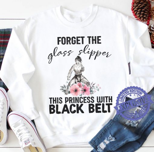 Forget me glass slipper this princess with black belt classic t-shirt