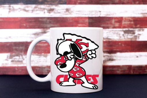 Kansas City Chiefs Snoopy Dabbing Mug White Design