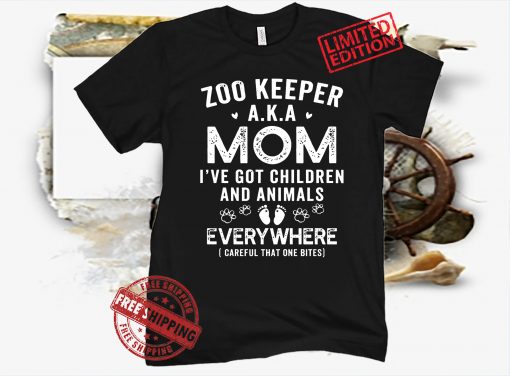 Zoo keeper aka mom i’ve got children and animals everywhere classic t-shirt