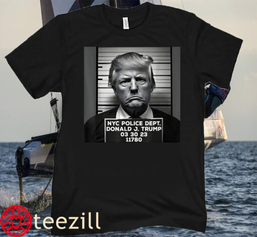 Trump campaign selling T-shirt with fake mug shot