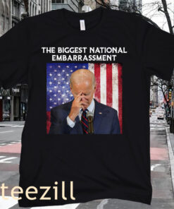Biden fumbles through NATO speech 'Embarrassing' Shirt