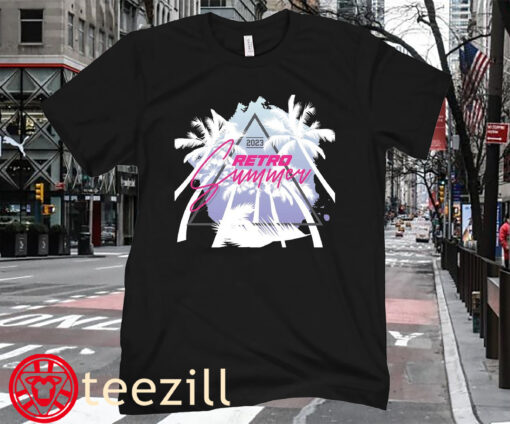 New Retro Summer On Beach Logo T-shirt