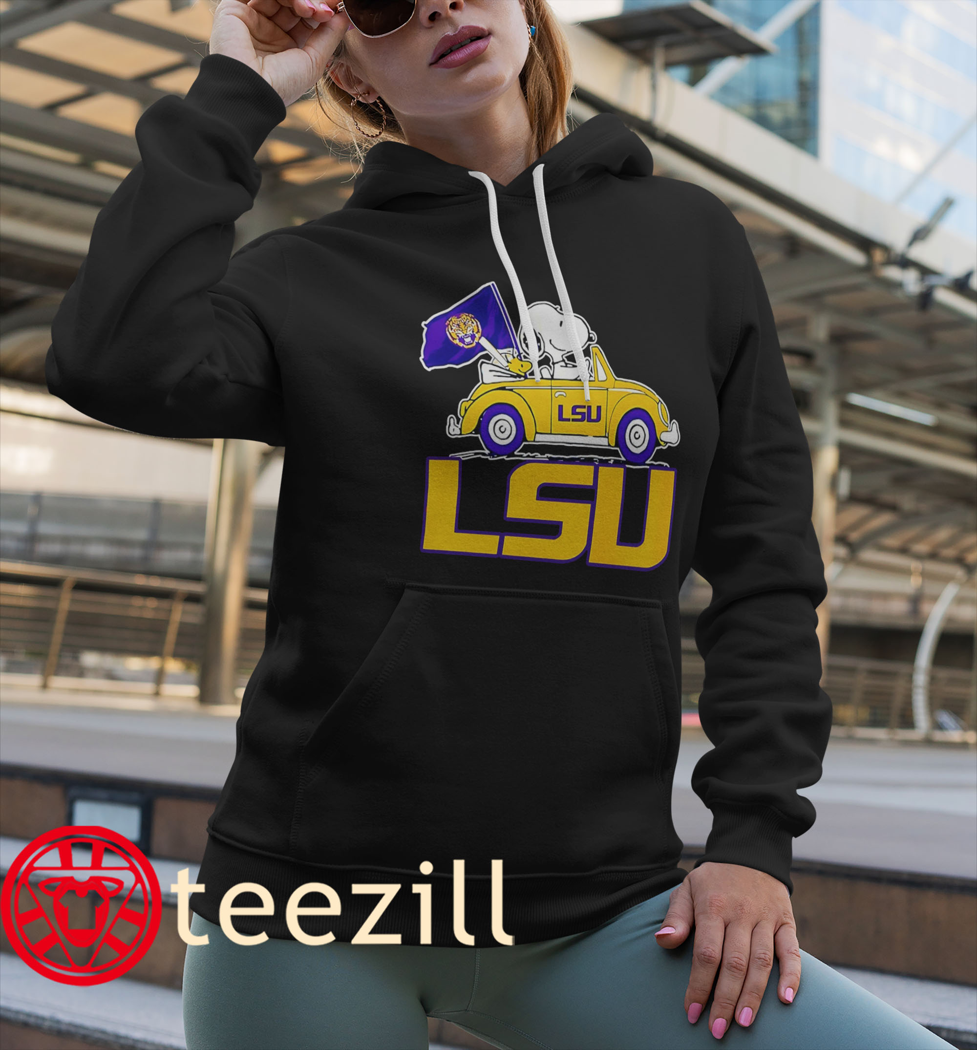 Snoopy And Woodstock Driving Car TShirts LSU Tigers