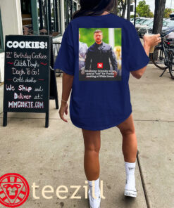 Posters Volodymyr Zelensky “Suit” for Trump Meeting at White House Shirt – Satire Tee Classic