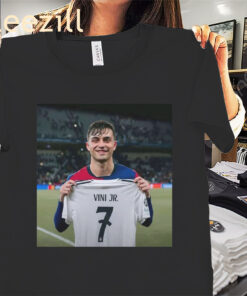 Posters Official Pedri Pulling Vini Jr 7 Shirts