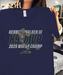 Kenneth Walker III MVP World Champ Shirt - Limited EditionMugs