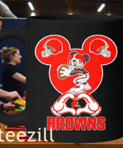 Mickey Mouse Love Heart Shirt - Cleveland Browns Football Tee Mug