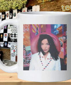 Anne Hathaway Björk Mug Design