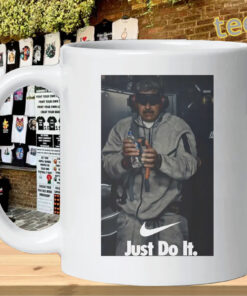 Grey Tech Fleece Meme Shirt – Viral Streetwear Moment Tee Mug