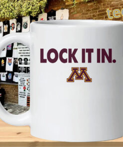 Lock It In Minnesota Golden Gophers Shirt – Minnesota Fan Graphic TeeMug