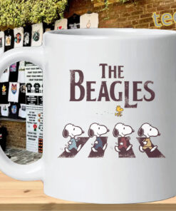 Snoopy Abbey Road Parody Shirt – Peanuts Beagles TeeMug