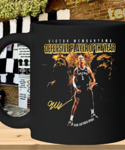 Victor Wembanyama – DPOY Signature Basketball Graphic mug-design