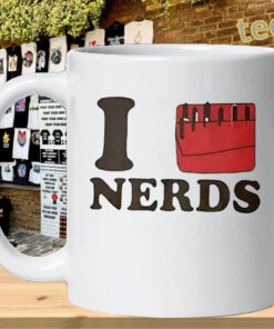 Cat Valentine I Heart Nerds Shirt - Viral TikTok Trend mug