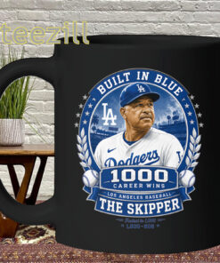 Dave Roberts Shirt - Dodgers 1000 Career Wins Skipper Tee Mug