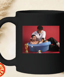 Lamine Yamal Bathes Messi Shirt-mug-design