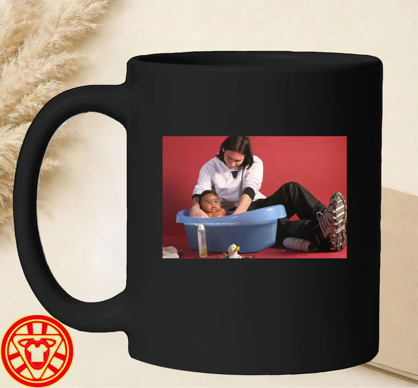 Messi With Baby Lamine Yamal Shirt-mug-design