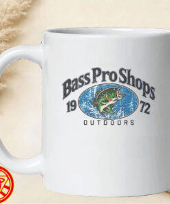 Brad Pitt Bass Pro Shop mug-design