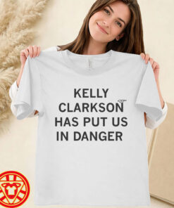 Kelly Clarkson Has Put Us In Danger women-design